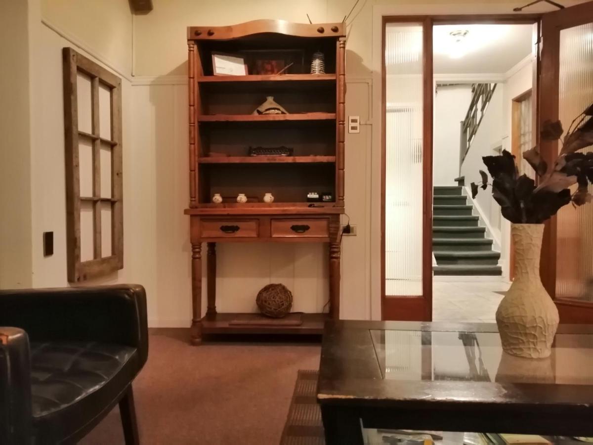 Hostal Mackay Темуко Экстерьер фото